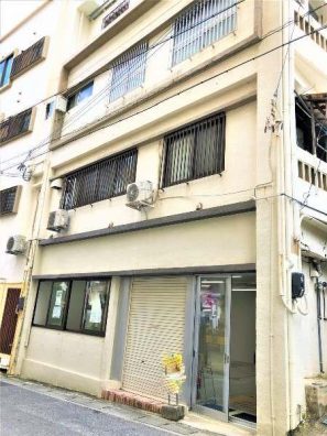 知花アパート外観
