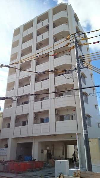 セレーノ銘苅外観