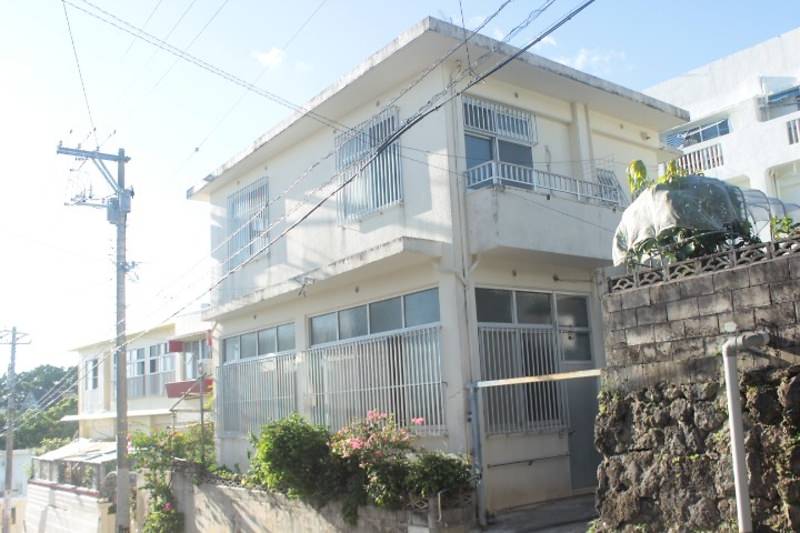 川上貸家外観