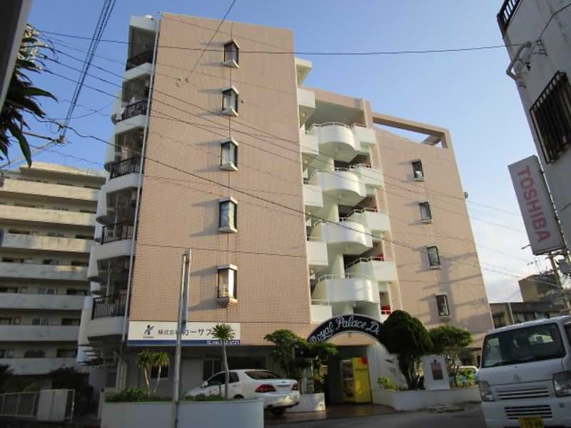 ロイヤルパレス大道外観
